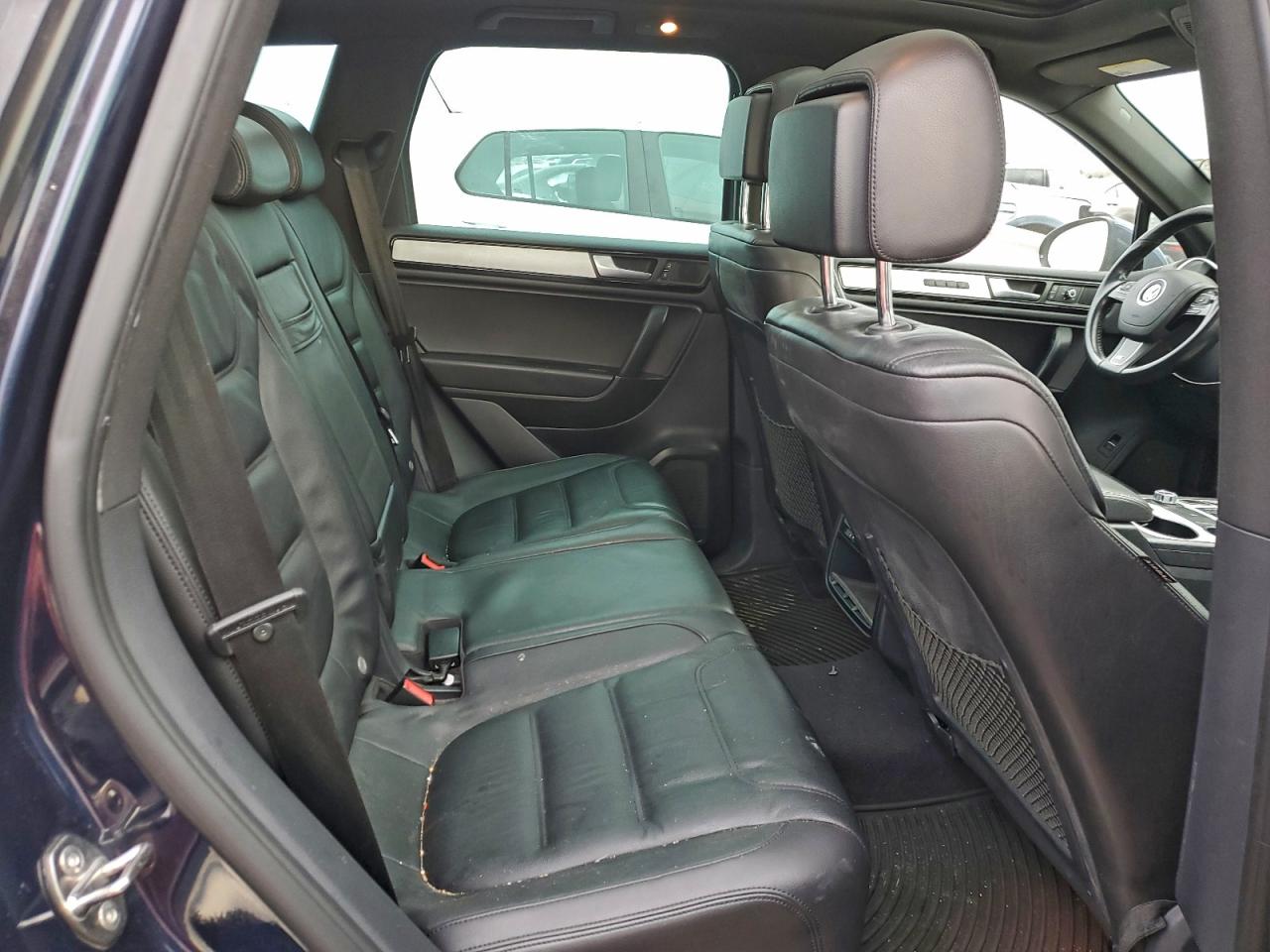 2014 VOLKSWAGEN TOUAREG V6 photo 19