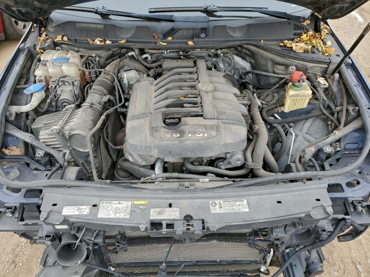 2014 VOLKSWAGEN TOUAREG V6 photo 21