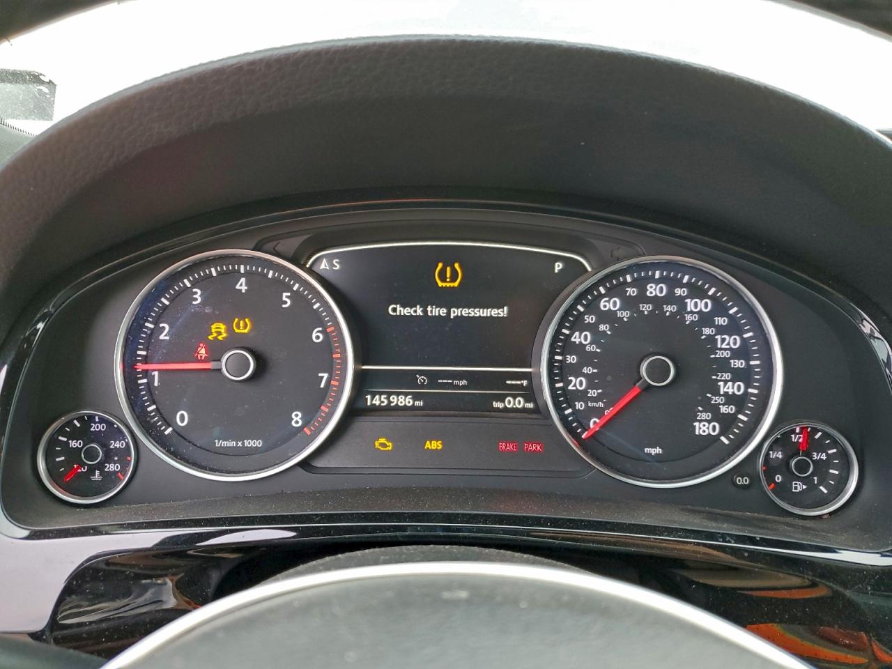 2014 VOLKSWAGEN TOUAREG V6 photo 17