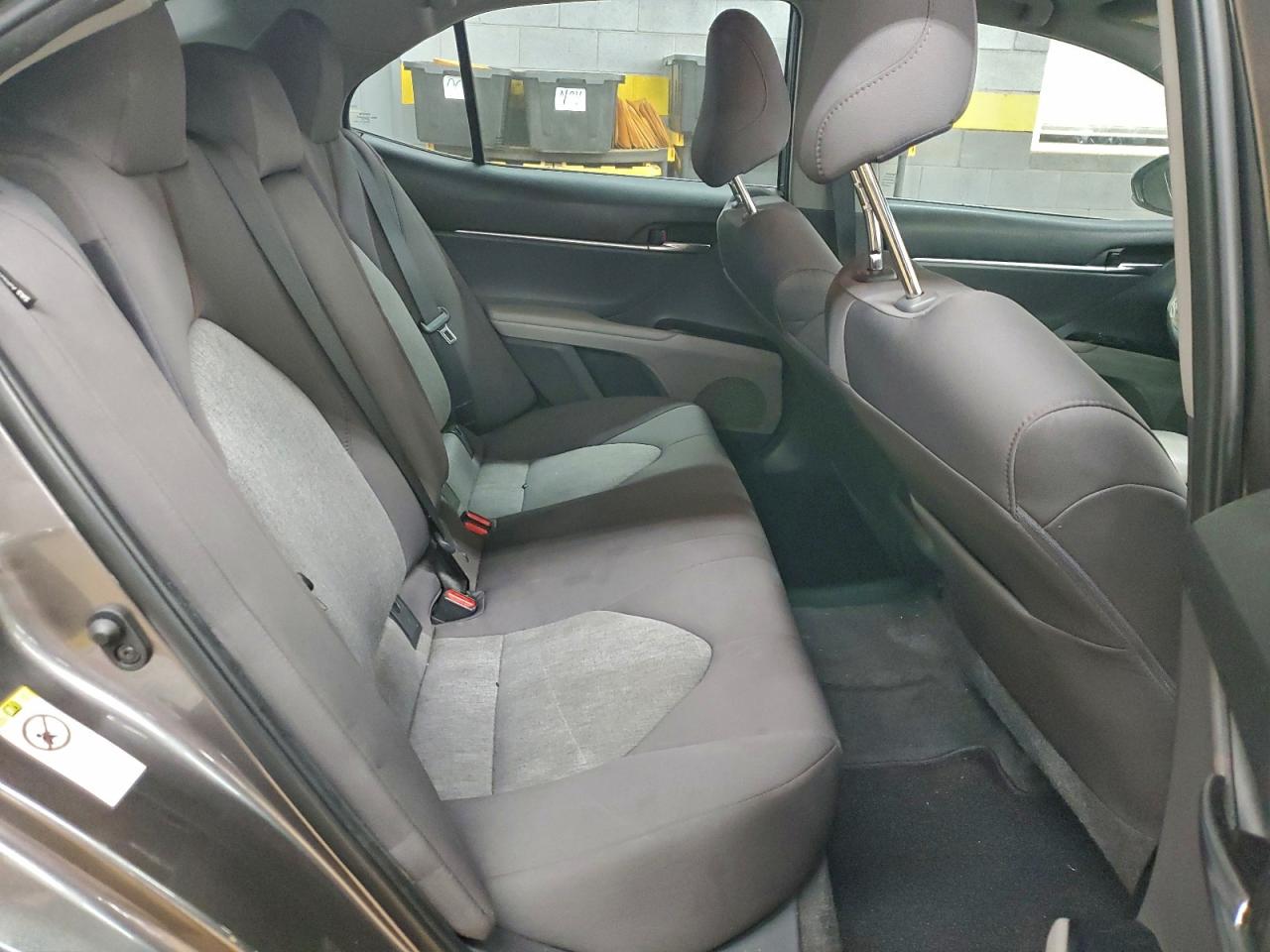 2018 TOYOTA CAMRY L photo 10