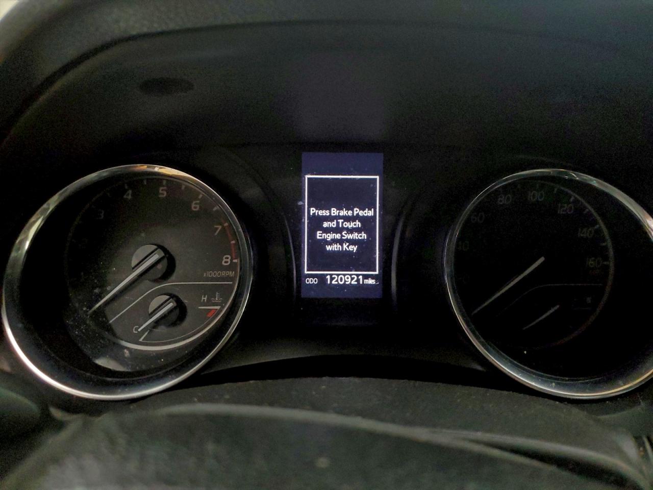 2018 TOYOTA CAMRY L photo 9