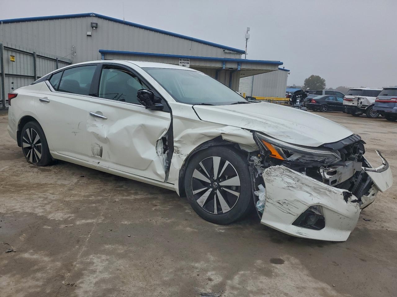 2019 NISSAN ALTIMA SV photo 4