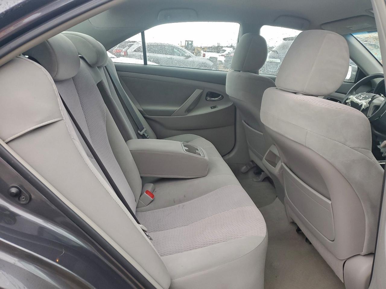2011 TOYOTA CAMRY BASE photo 9