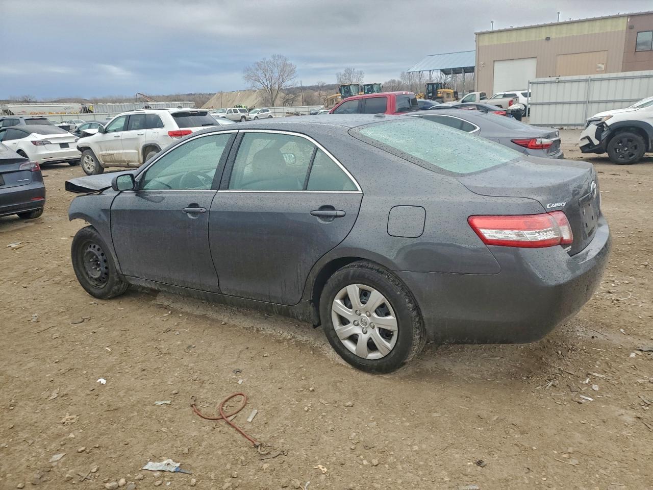 2011 TOYOTA CAMRY BASE photo 2