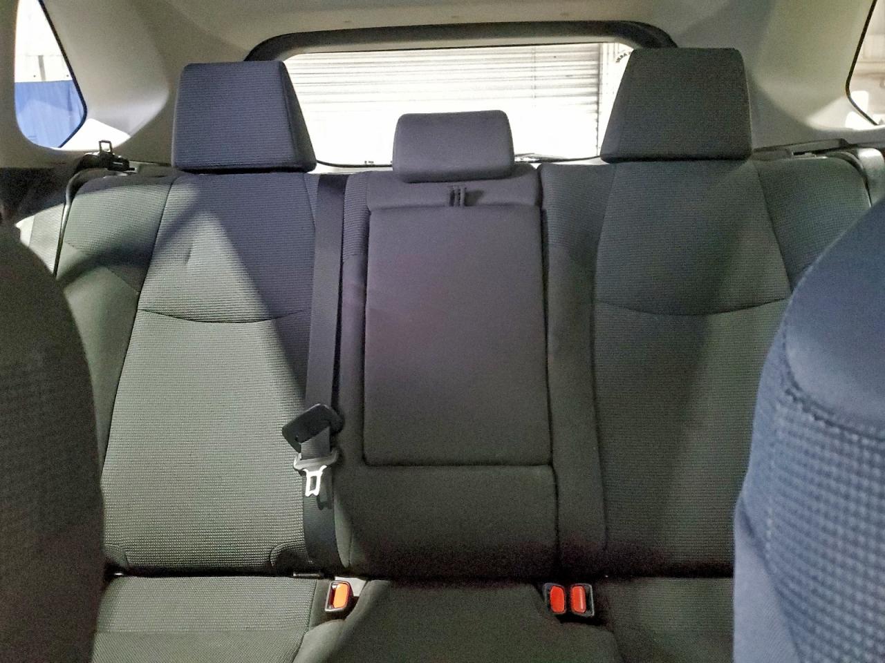 2021 TOYOTA RAV4 LE photo 10