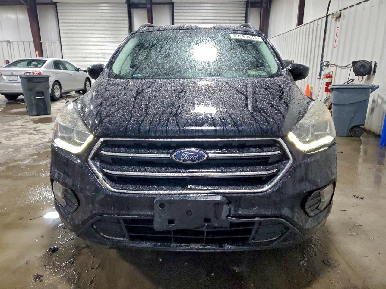 2017 FORD ESCAPE SE photo 5