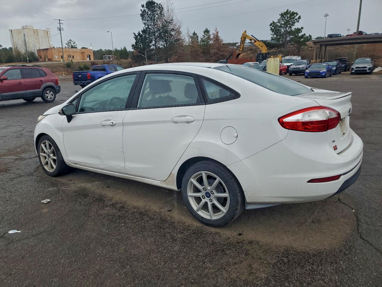 2015 FORD FIESTA SE photo 2