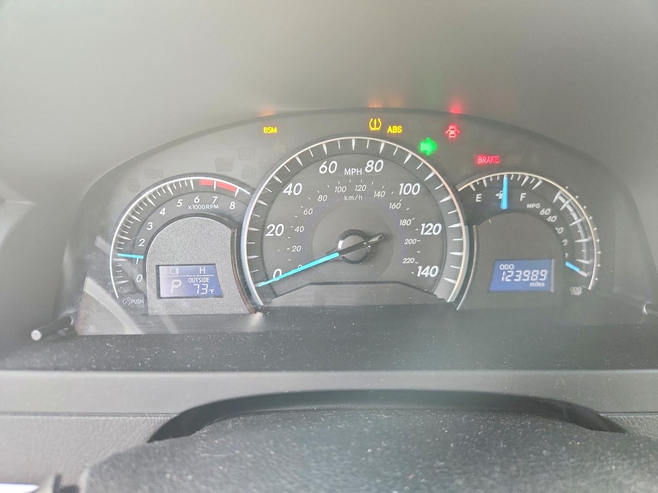 2012 TOYOTA CAMRY XLE V6 photo 9