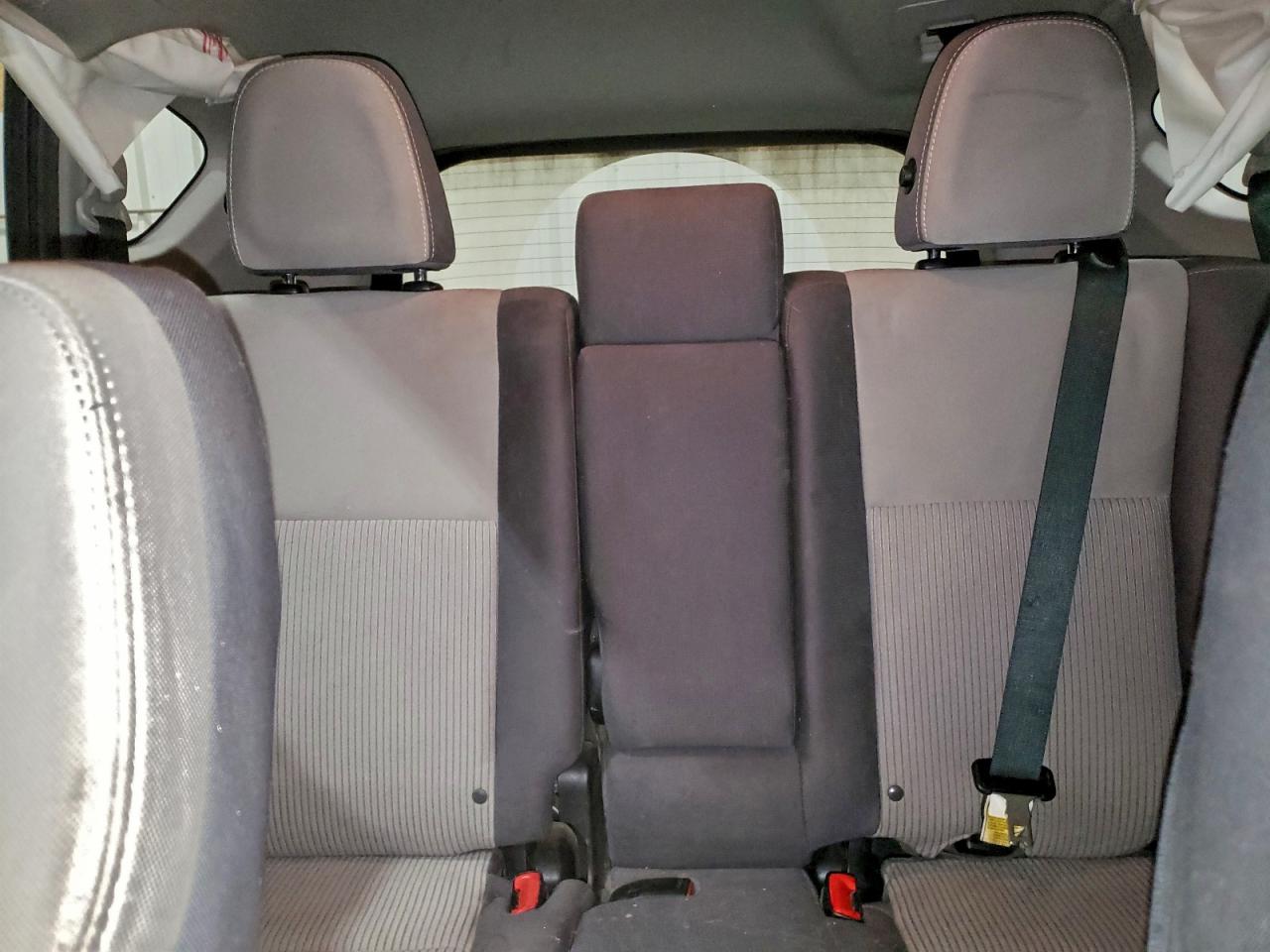 2014 TOYOTA RAV4 XLE photo 10