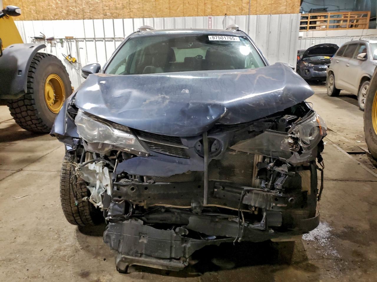 2014 TOYOTA RAV4 XLE photo 5