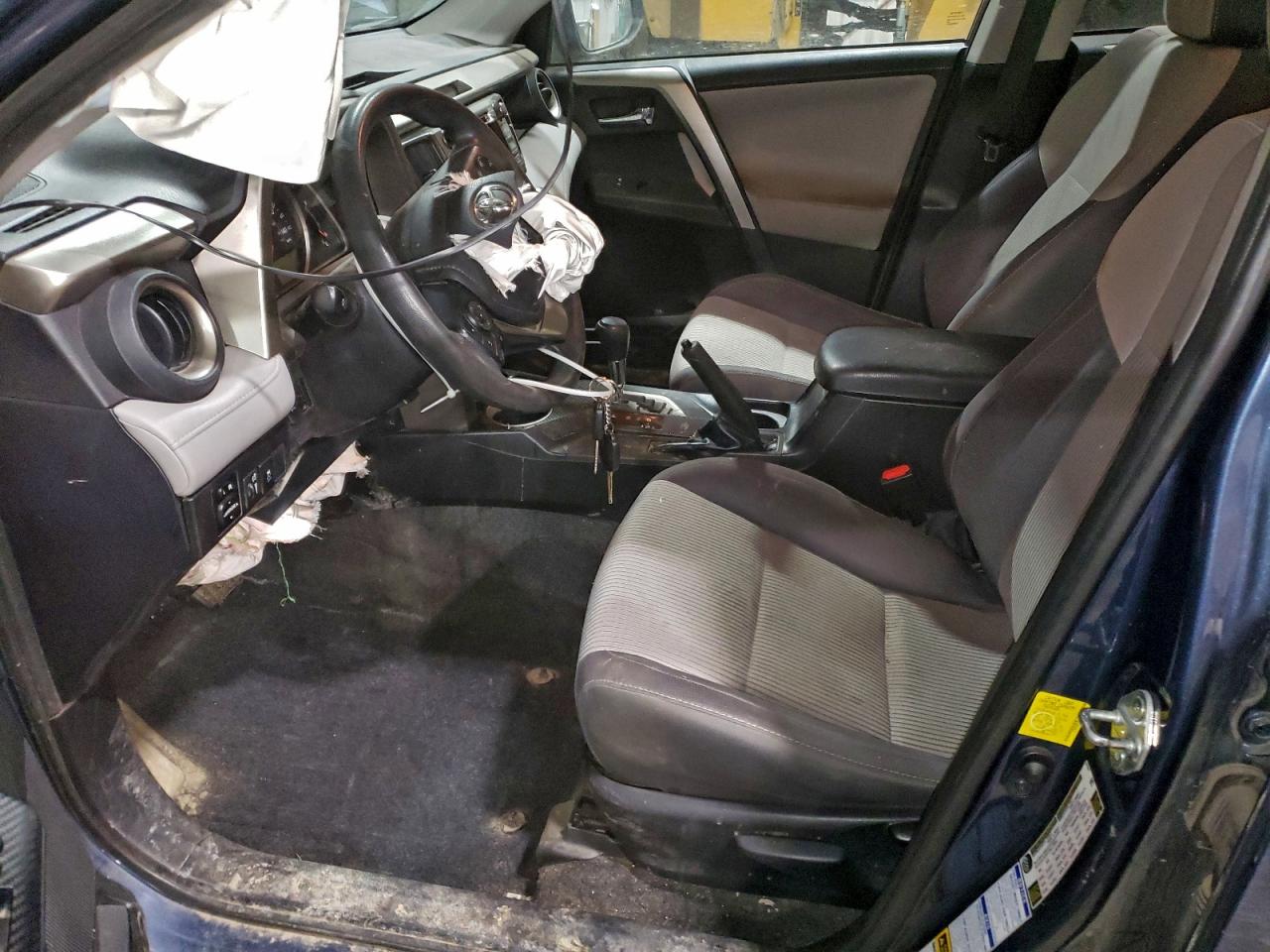 2014 TOYOTA RAV4 XLE photo 7