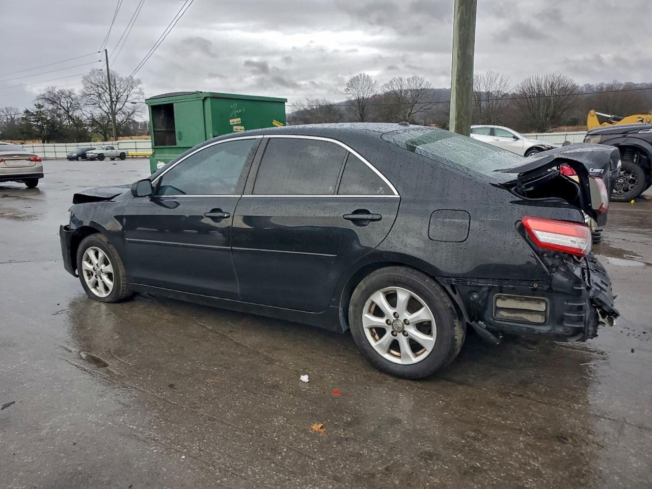 2011 TOYOTA CAMRY BASE photo 2
