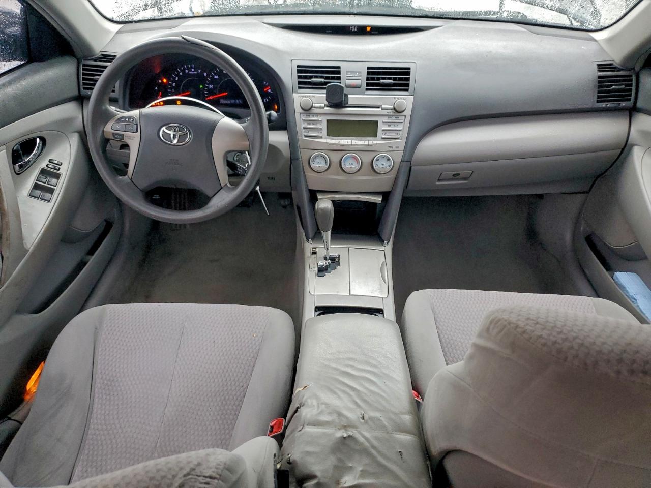 2011 TOYOTA CAMRY BASE photo 8