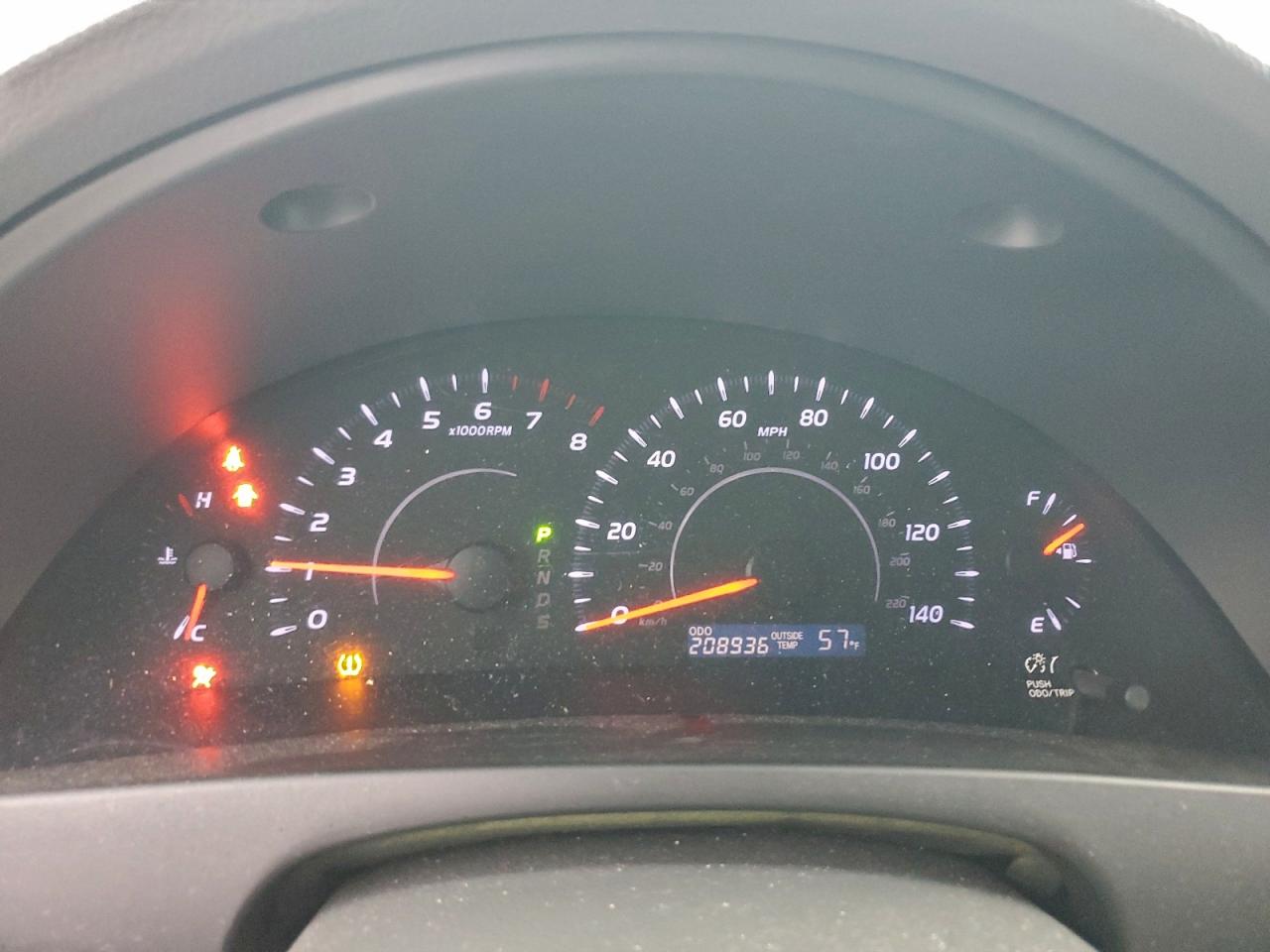 2011 TOYOTA CAMRY BASE photo 9