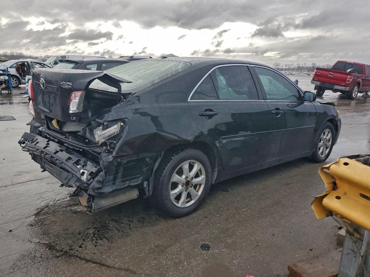 2011 TOYOTA CAMRY BASE photo 3