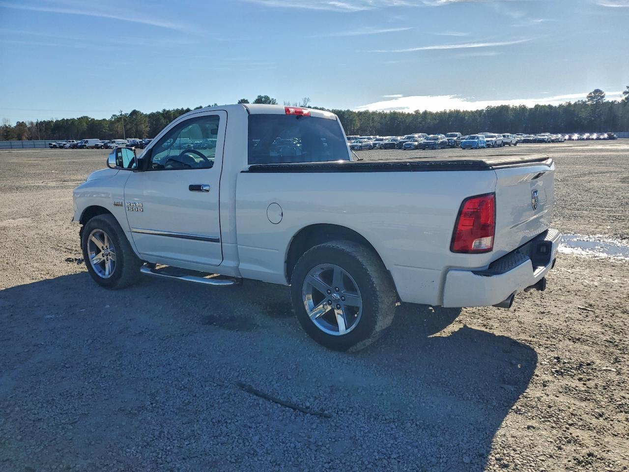 2014 RAM 1500 ST photo 2