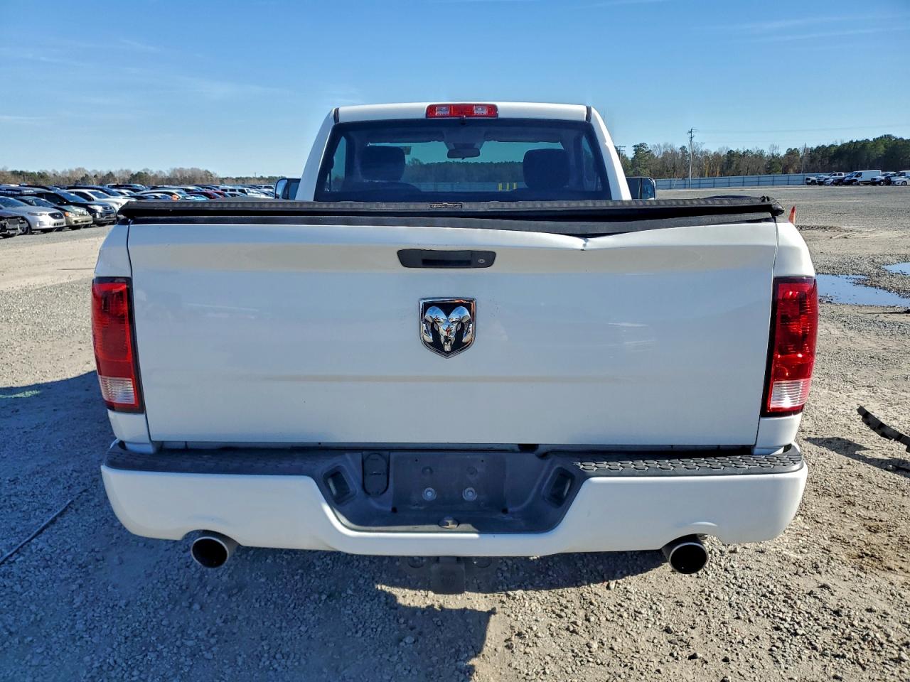 2014 RAM 1500 ST photo 6