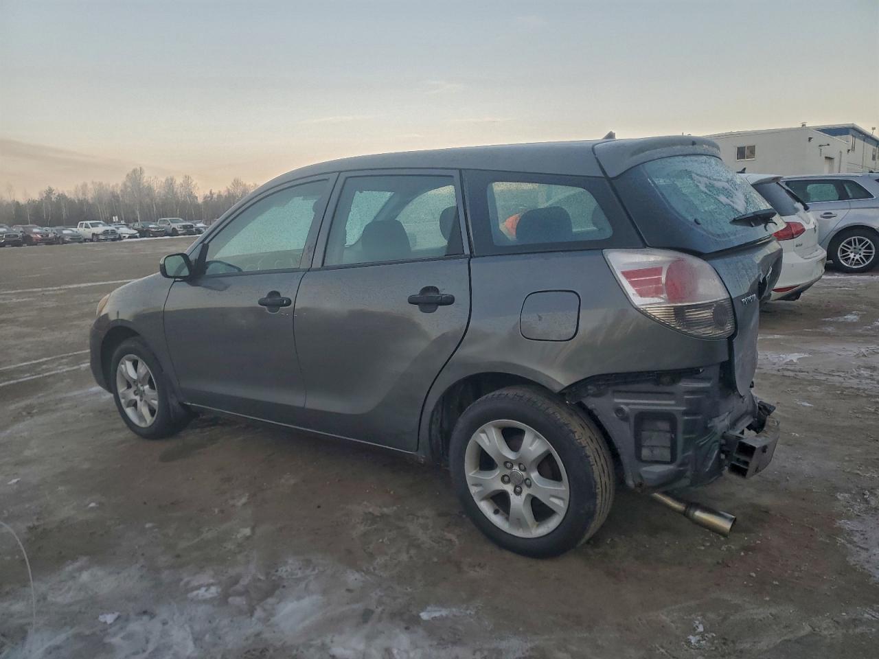 2006 TOYOTA COROLLA MATRIX XR photo 2