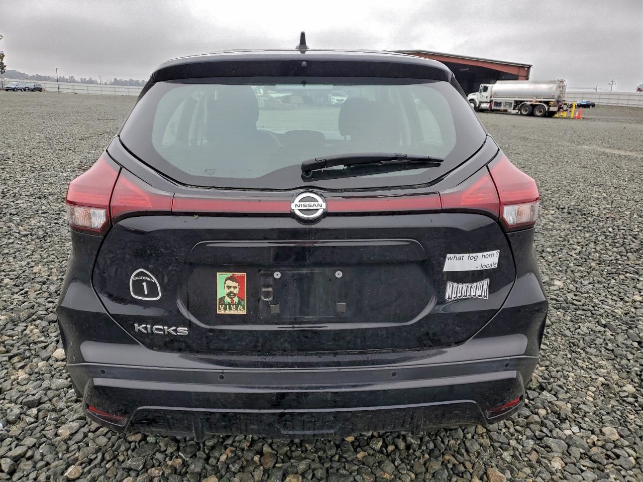 2021 NISSAN KICKS S photo 6