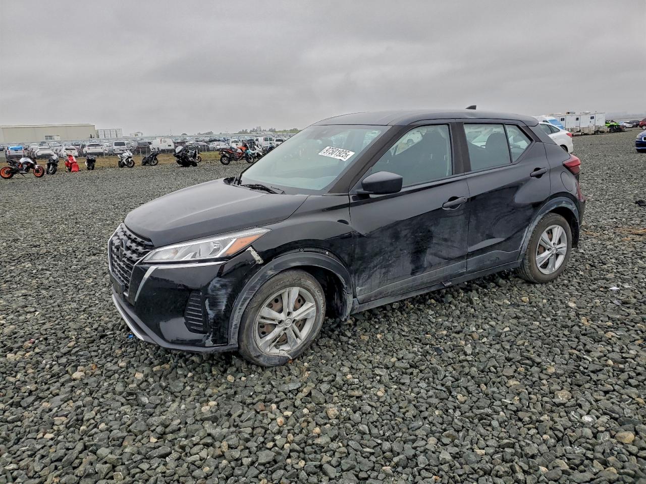 2021 NISSAN KICKS