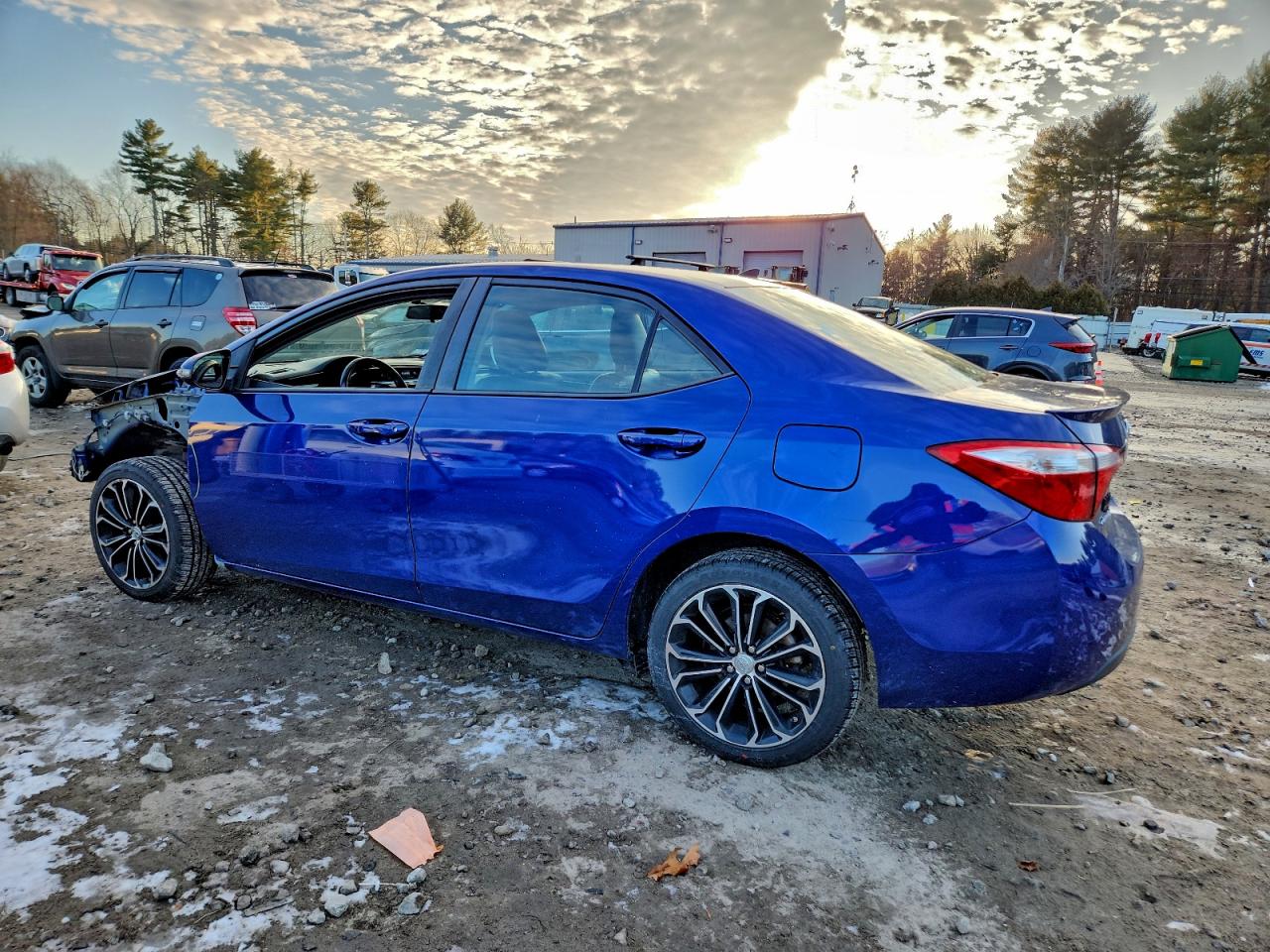 2015 TOYOTA COROLLA L photo 2