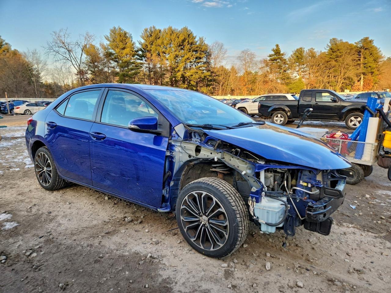 2015 TOYOTA COROLLA L photo 4