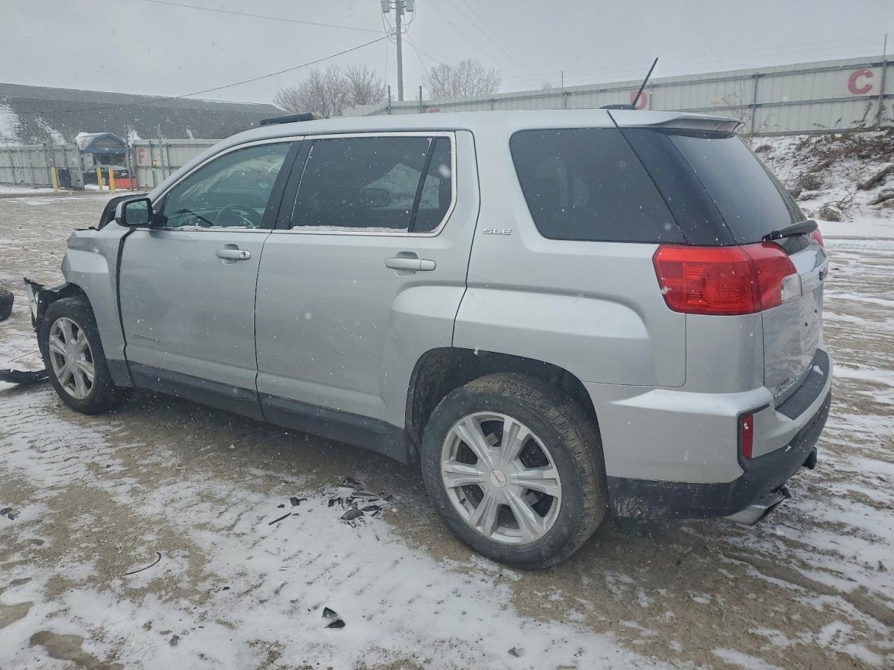 2017 GMC TERRAIN SLE photo 2
