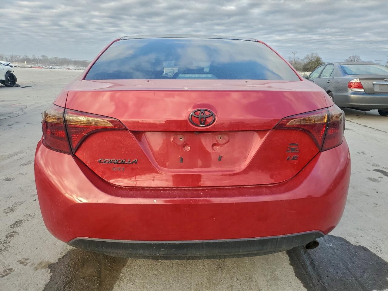 2018 TOYOTA COROLLA L photo 6