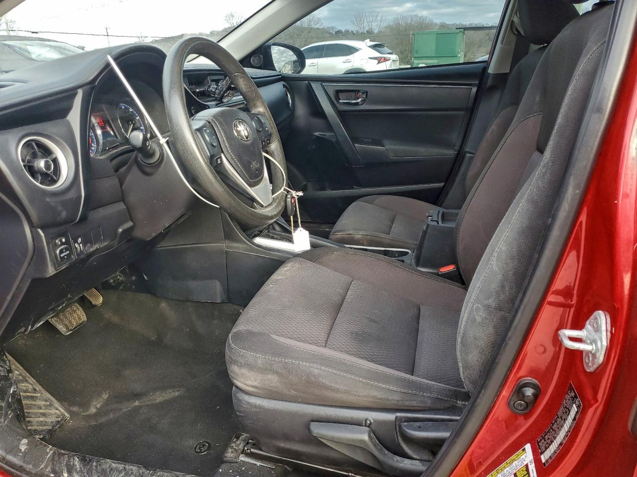 2018 TOYOTA COROLLA L photo 7