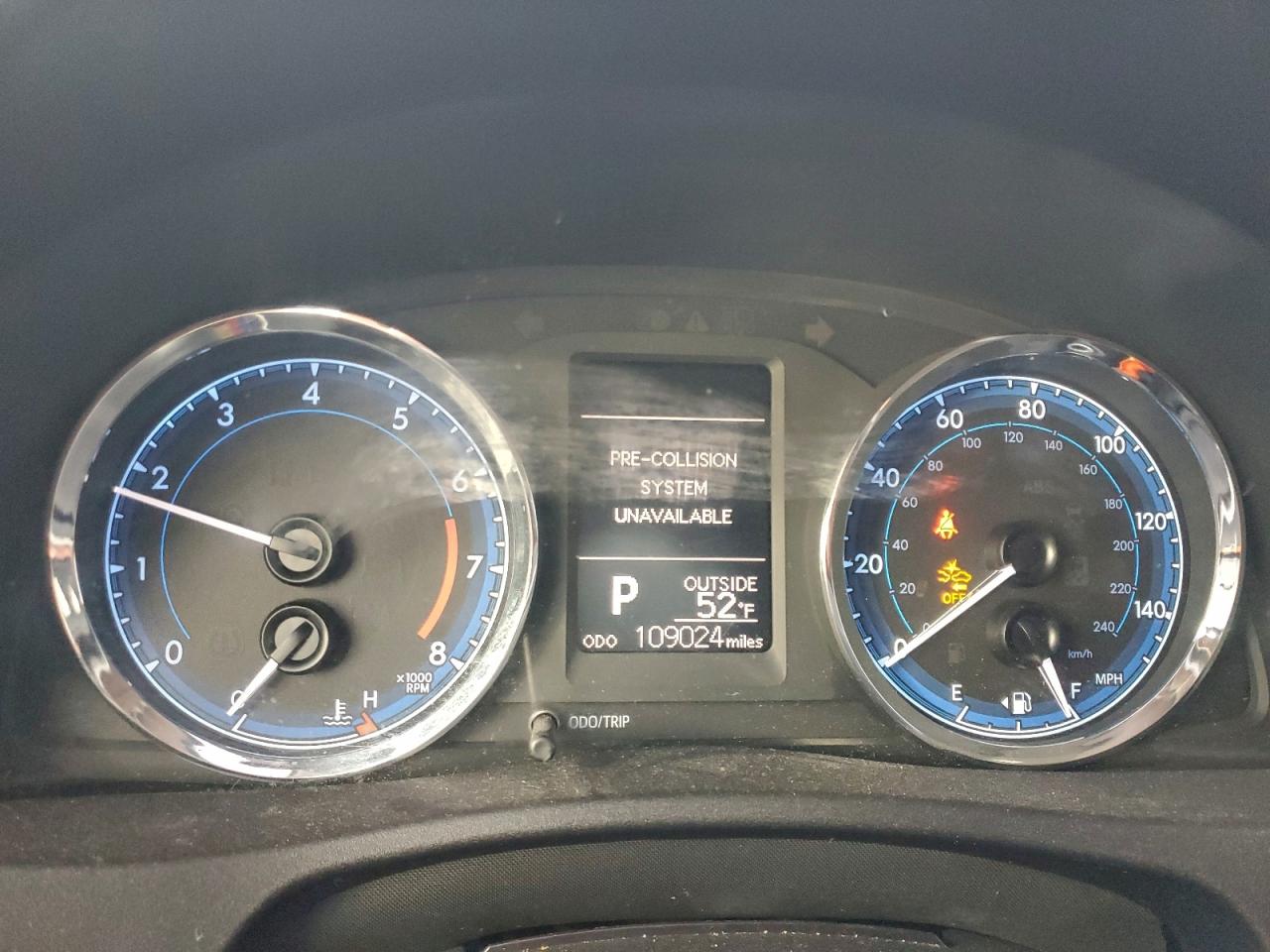 2018 TOYOTA COROLLA L photo 9