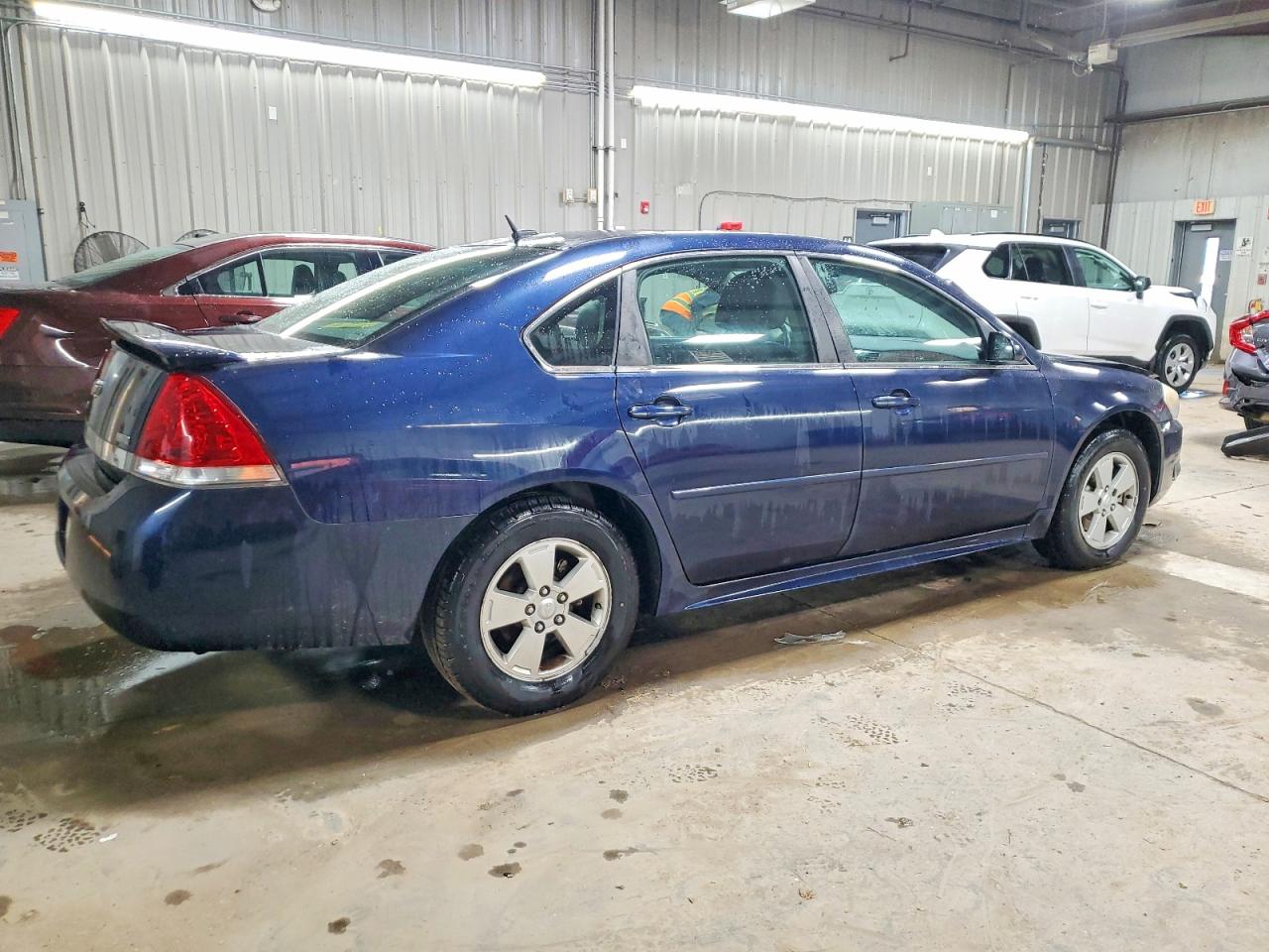 2010 CHEVROLET IMPALA LT photo 3