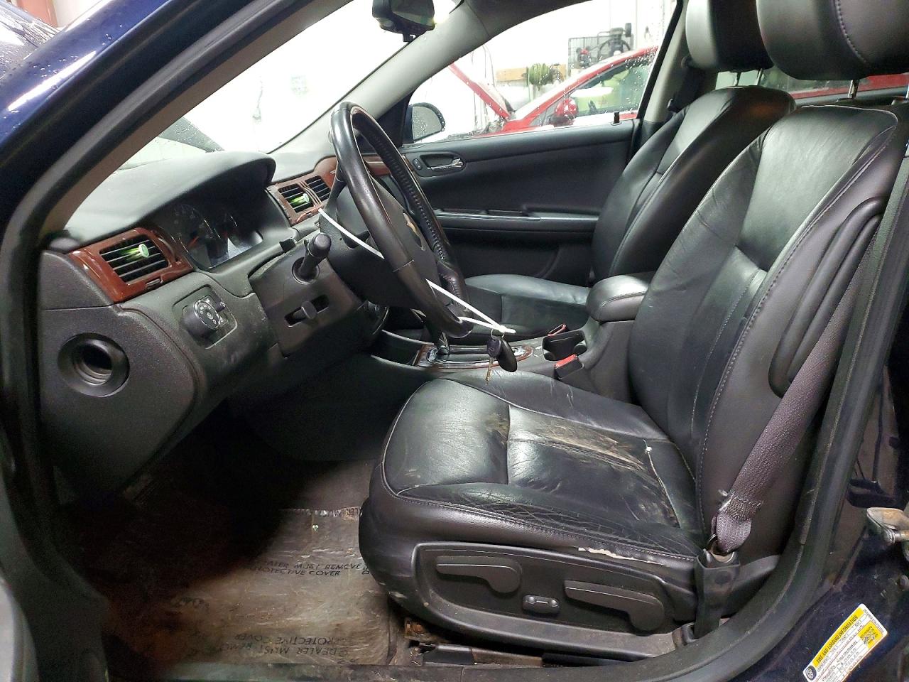 2010 CHEVROLET IMPALA LT photo 7