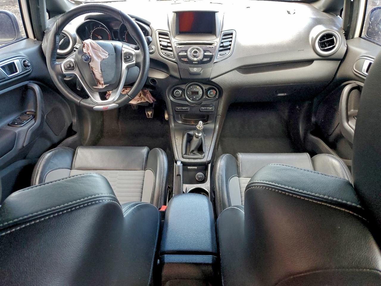 2016 FORD FIESTA ST photo 8