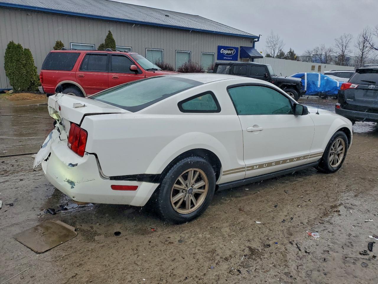 2005 FORD MUSTANG photo 3