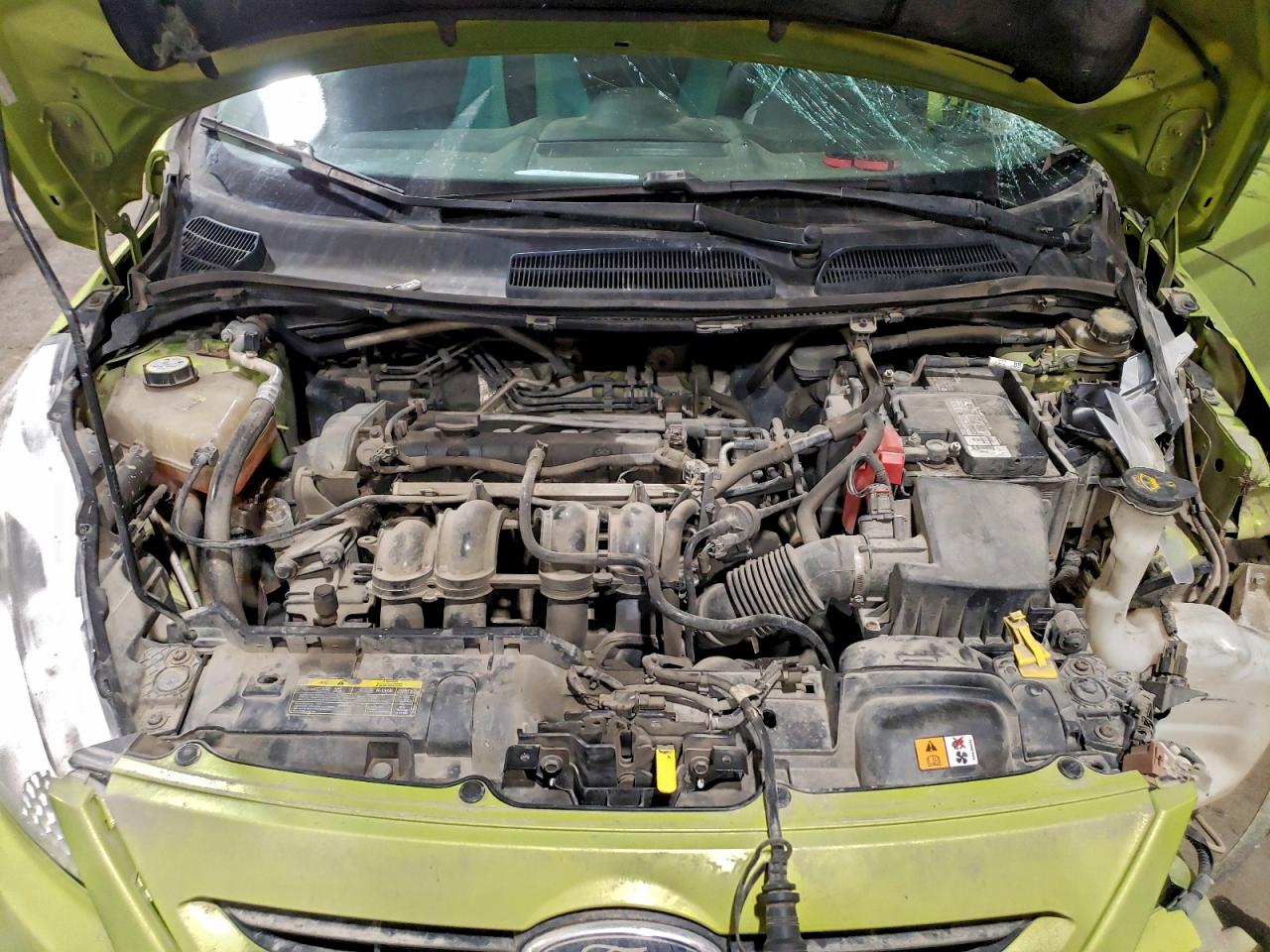 2011 FORD FIESTA SE photo 12