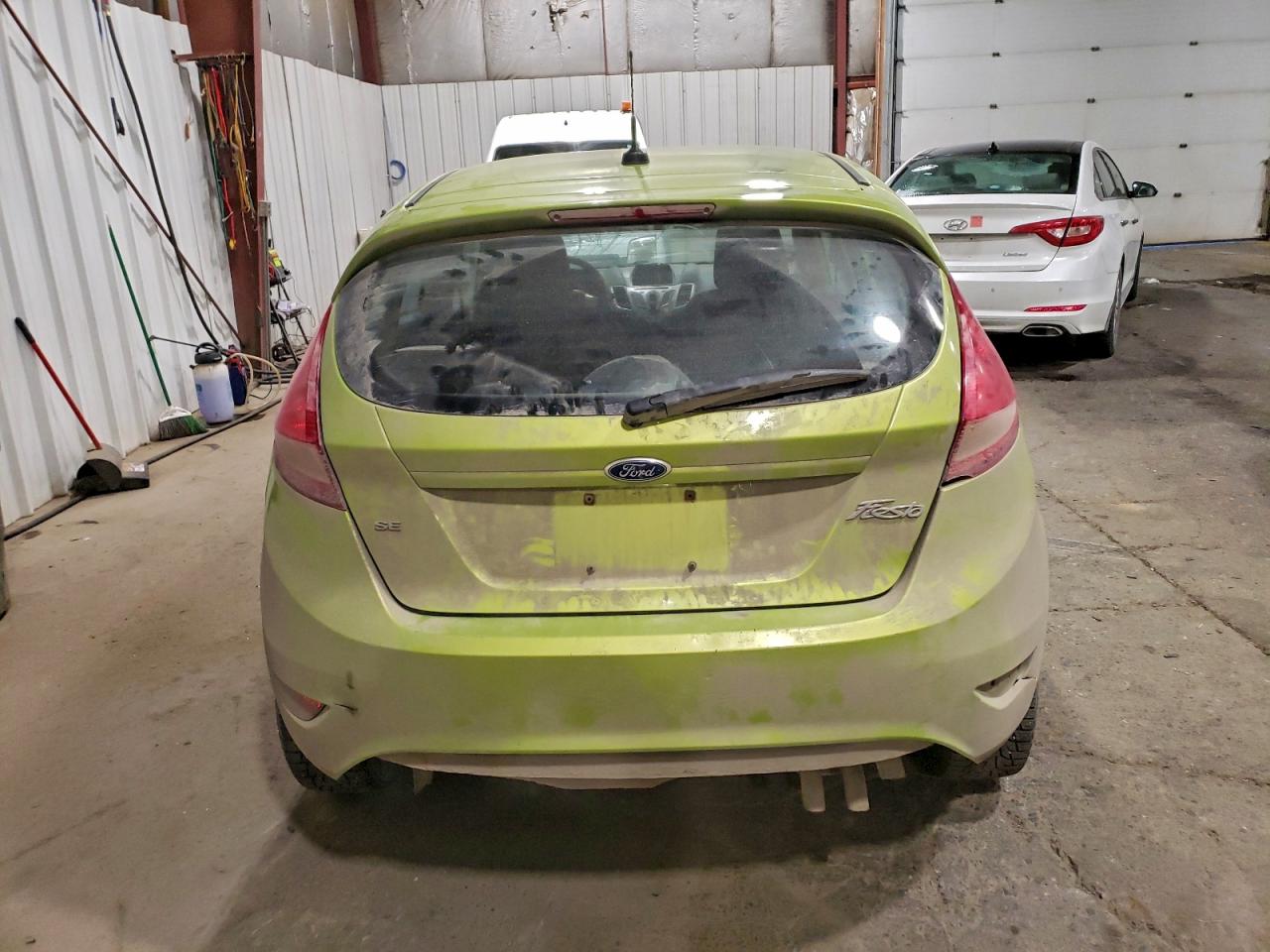 2011 FORD FIESTA SE photo 6