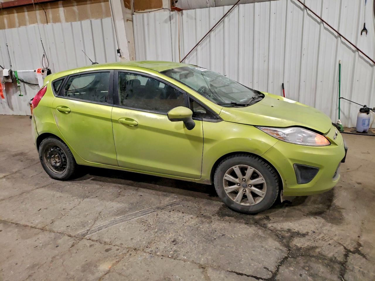2011 FORD FIESTA SE photo 4