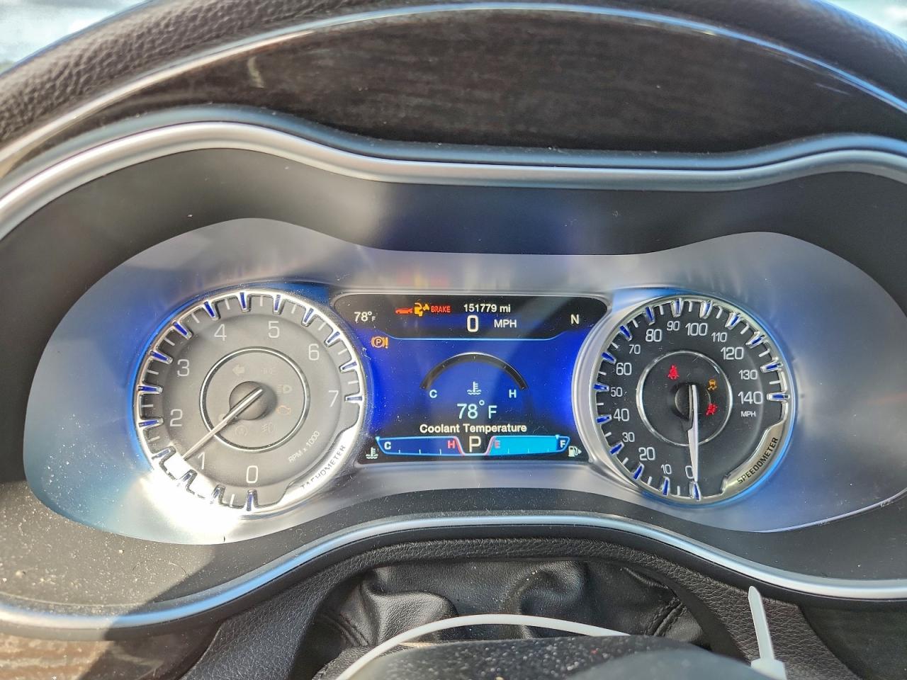 2015 CHRYSLER 200 C photo 9