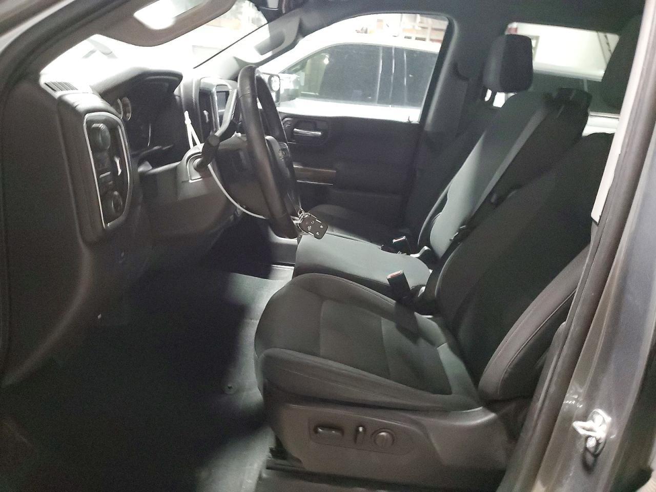2020 CHEVROLET SILVERADO K1500 LT photo 7