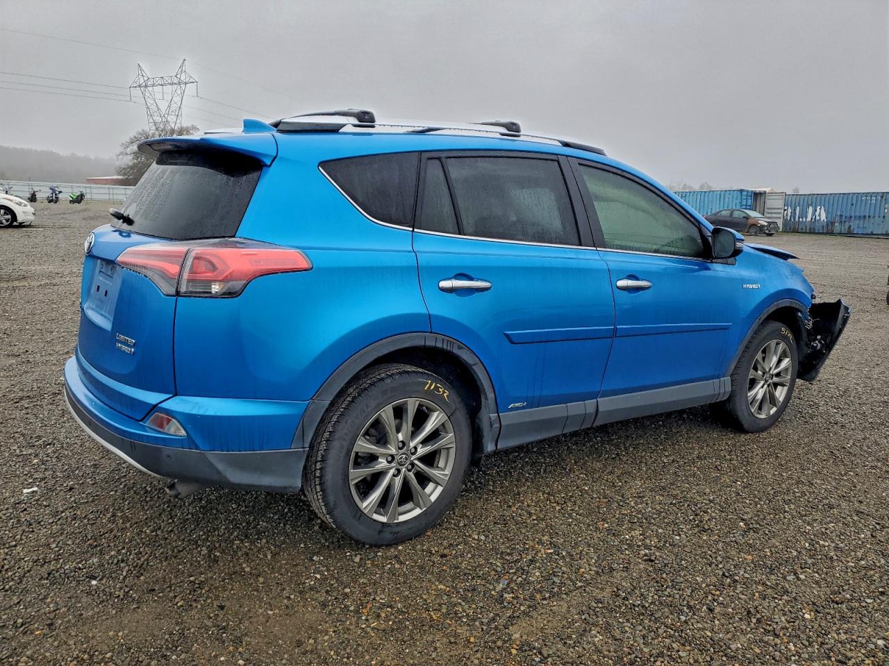 2016 TOYOTA RAV4 HV photo 3