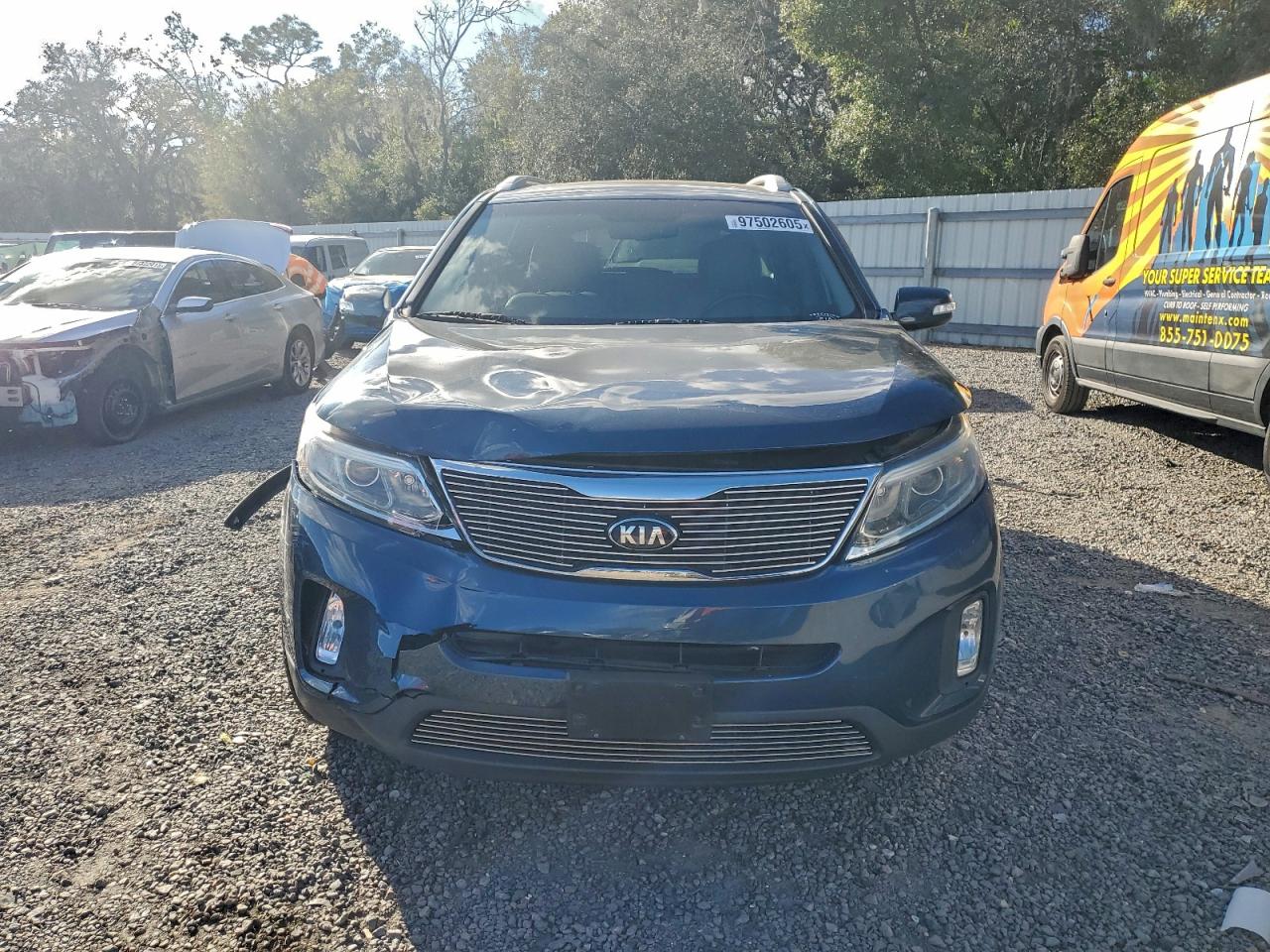 2015 KIA SORENTO LX photo 5