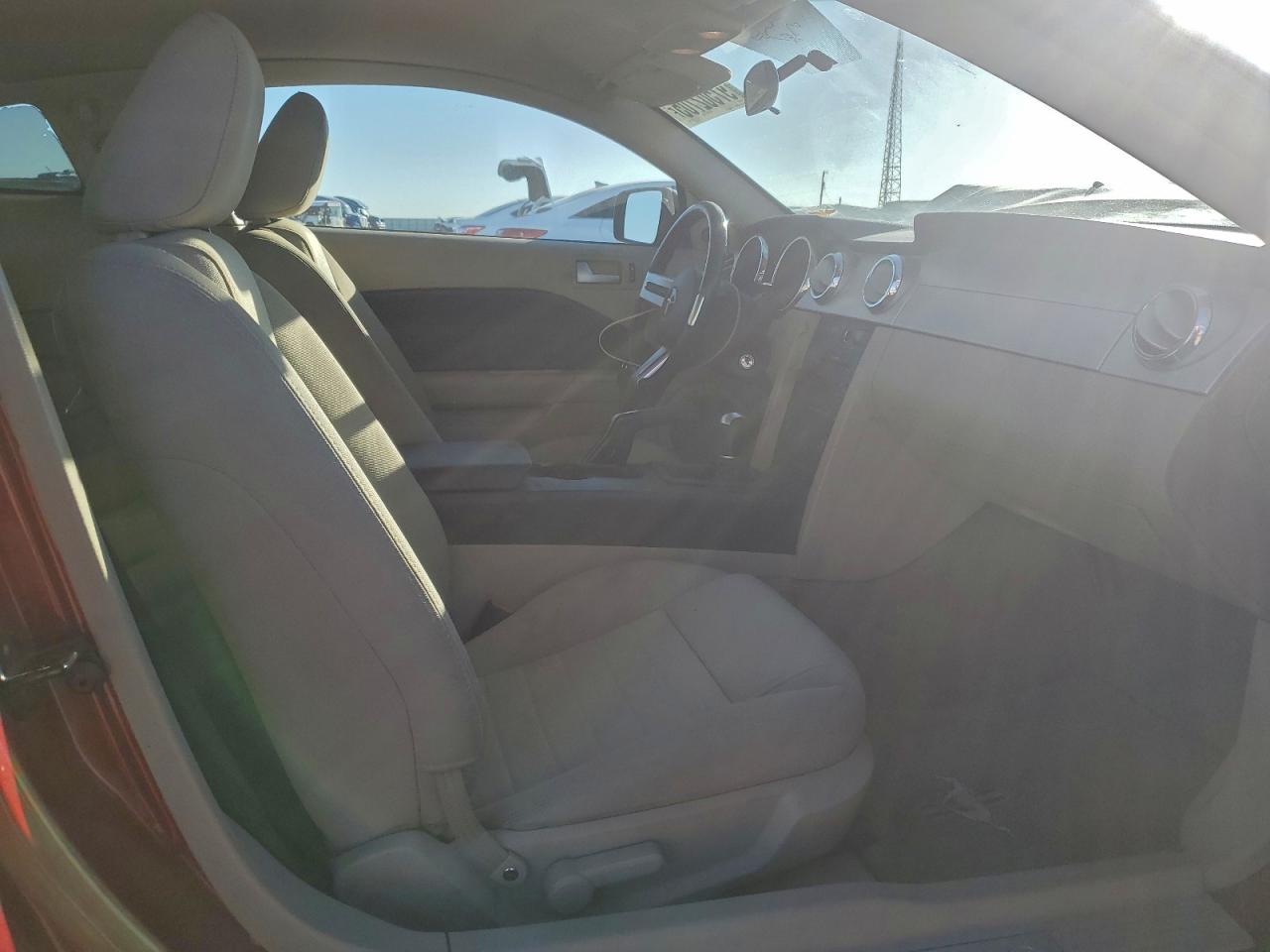 2005 FORD MUSTANG GT photo 10