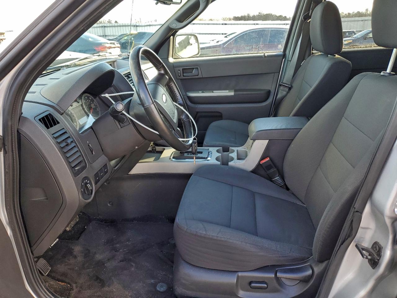 2011 FORD ESCAPE XLT photo 7
