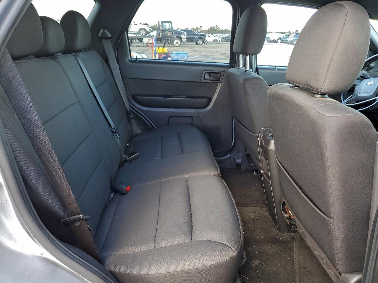 2011 FORD ESCAPE XLT photo 11