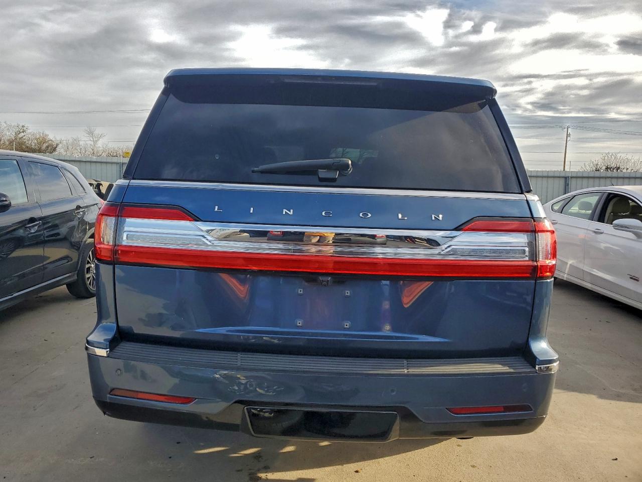 2018 LINCOLN NAVIGATOR RESERVE photo 11