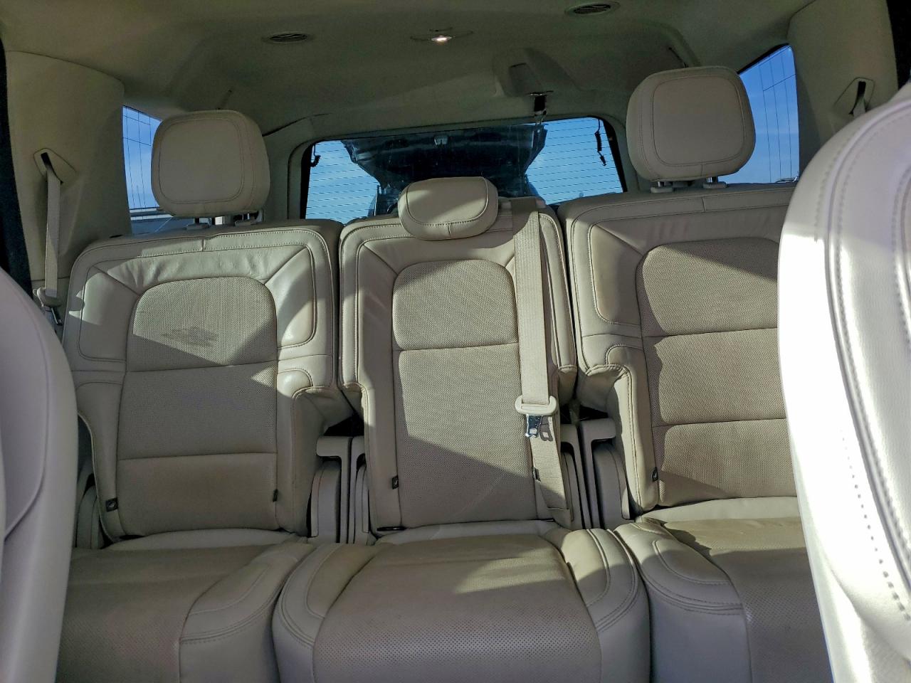 2018 LINCOLN NAVIGATOR RESERVE photo 19