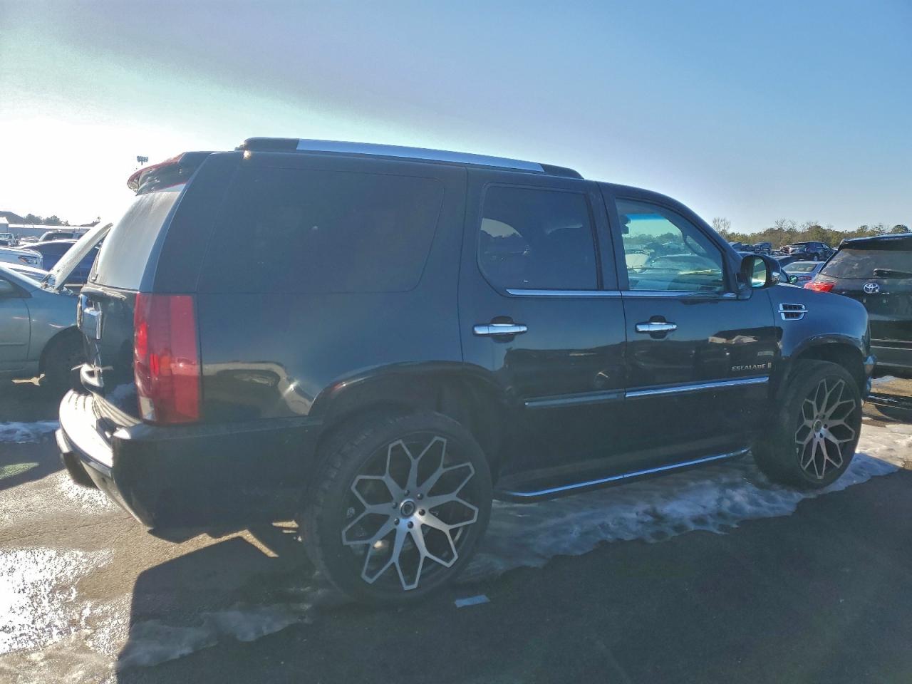 2007 CADILLAC ESCALADE LUXURY photo 3