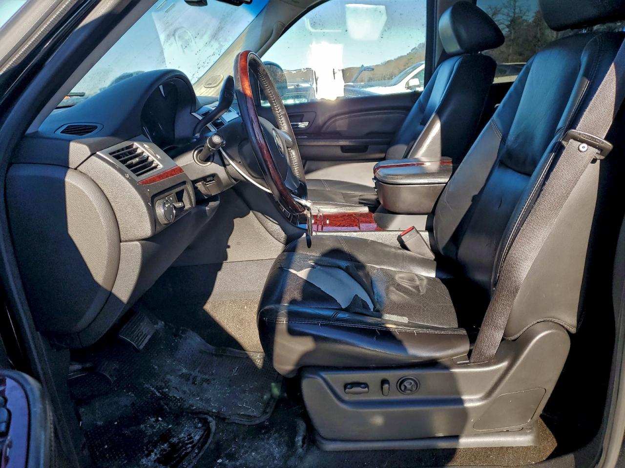 2007 CADILLAC ESCALADE LUXURY photo 7