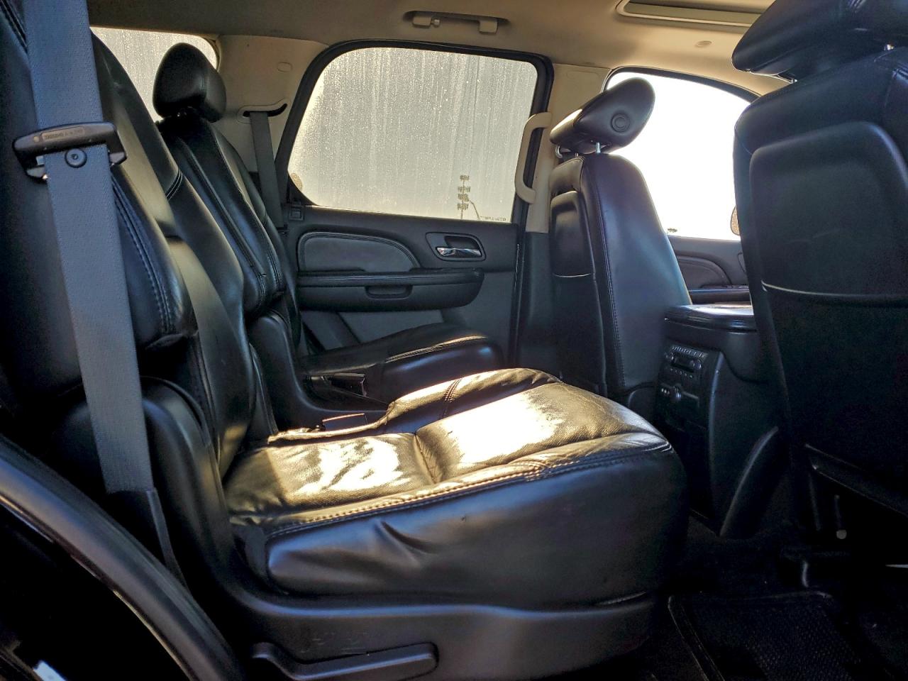 2007 CADILLAC ESCALADE LUXURY photo 11