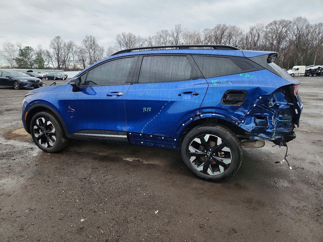 2023 KIA SPORTAGE X LINE photo 2